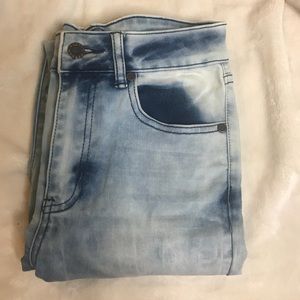 Light acid wash denim jeans